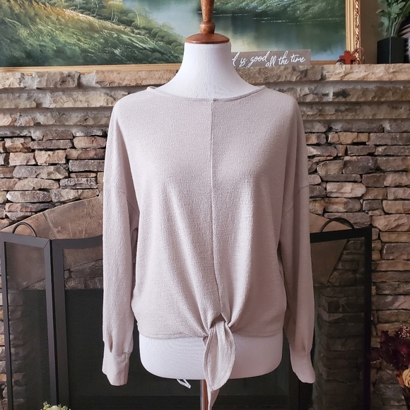 H&M Cropped Tie Front Dolman Sweater Top - Picture 3 of 7